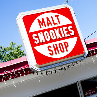 Popular ice cream parlor in vintage digs serving a range of frozen desserts with creative toppings.