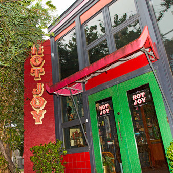 With a tiki bar and a fun, energetic aura, this happening locale features eclectic, colorful dÃ cor while offering creative Asian dishes & cocktails.