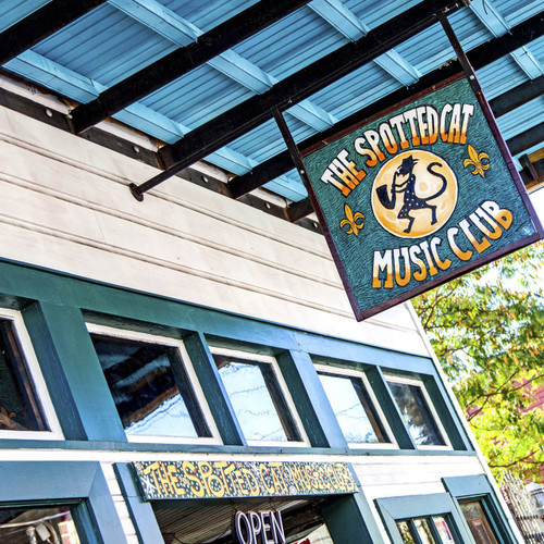 Weathered bar & intimate jazz venue hosting live acts on a tiny stage for a standing-room crowd. Weathered bar & intimate jazz venue hosting live acts on a tiny stage for a standing-room crowd.