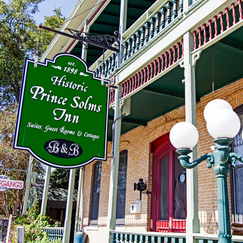 Featuring its beautiful, rustic historic charm, the (formerly known as) Comal Hotel was built in 1845 and was managed for almost a century by the Kuse family. As the town began to progress right around it, what is now known as the Prince Solms Inn became a booming site that everyone wants a piece of, still today.