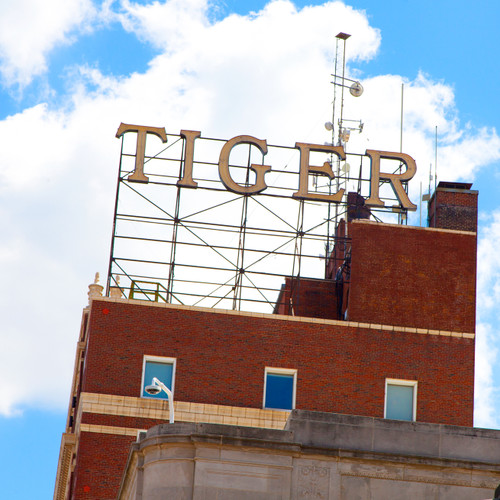 Tiger Hotel Sign
