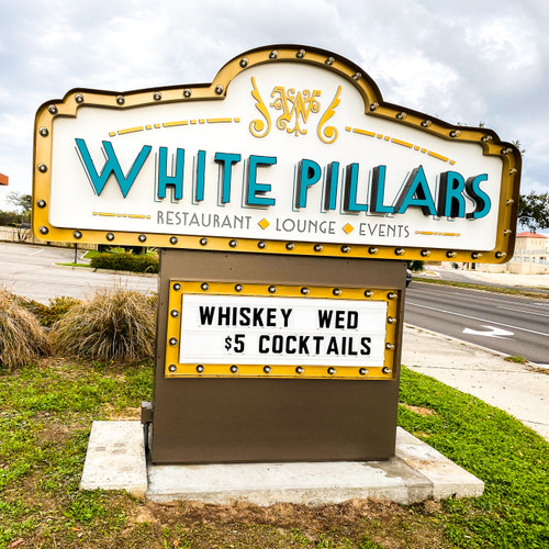 White Pillars Restaurant & Lounge