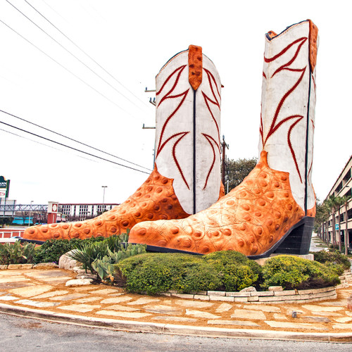 Located front and center at the North Star Mall, this boot sculpture has been recognized across the world as the largest set of cowboy boots. Built by San Antonio local, Bob Wade, in 1980, these famous cowboy boots once housed a country radio station that broadcasted live from inside of them during a rodeo.