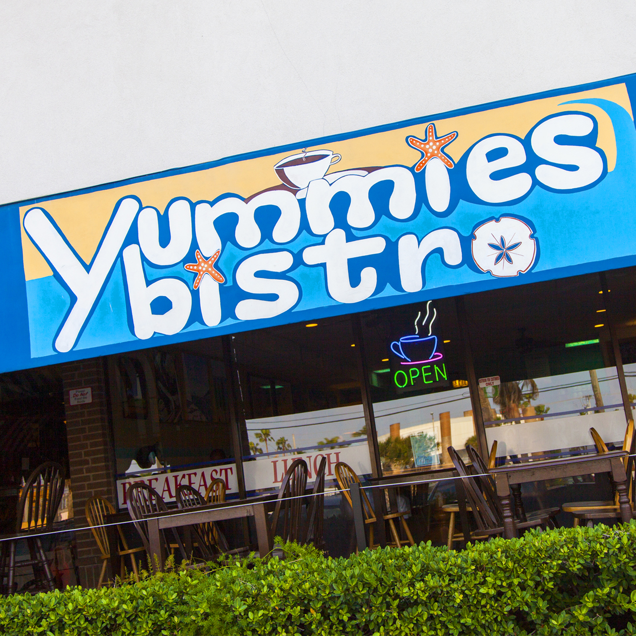 Yummie's Bistro