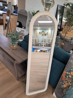 MIRROR CREAM 47X157CM W/STAND 171384