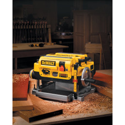 DEWALT 13 In. Three Knife Two-Speed Portable Planer