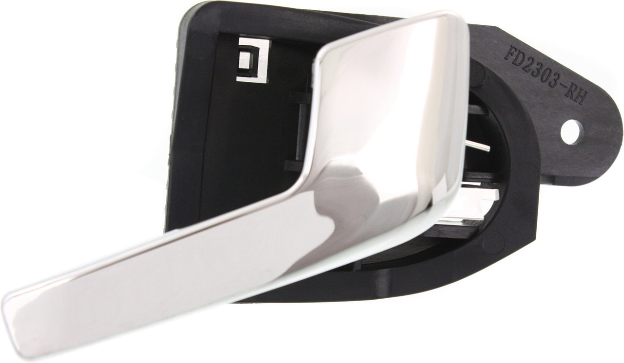 SABLE 96-05/TAURUS 96-07 FRONT INTERIOR DOOR HANDLE RH, Chrome Lever, Plastic (=REAR)