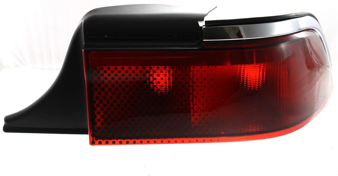 GRAND MARQUIS 95-97 TAIL LAMP RH, Lens and Housing
