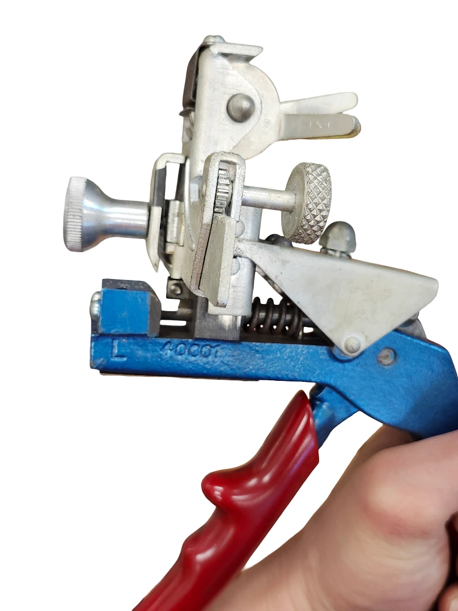 Curtis Industries Curtis Key Cutter Model 15 Handheld Key Cutter Tool ...