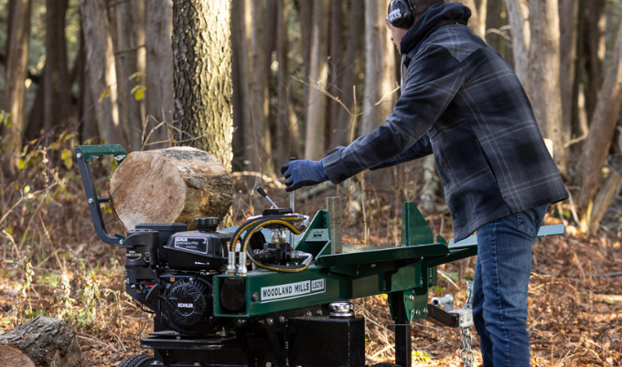 How to Split Large Logs with a Log Splitter - Woodland Mills Canada