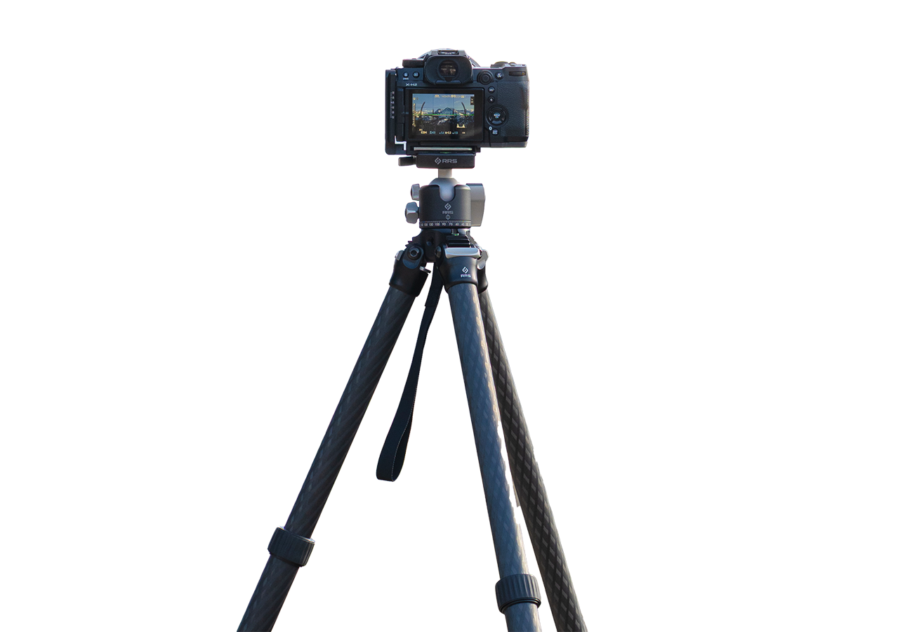 Tight shot of BH-40 LR II lever clamp closing on an L-bracket, with inset of the camera dropped into the 90-degree notch for portrait orientation