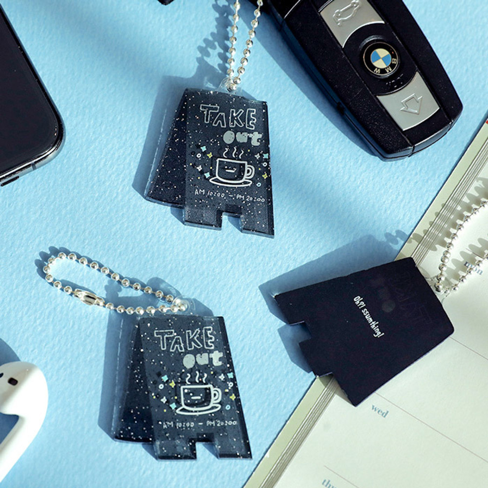 Take out - Oh-ssumthing O-ssum shiny charm with chain strap