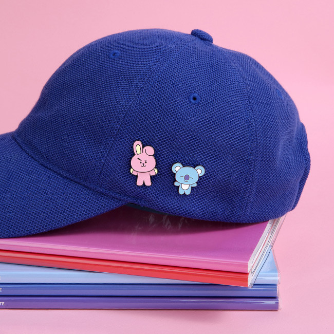 BT21 Swing pin badge- Fallindesign.com