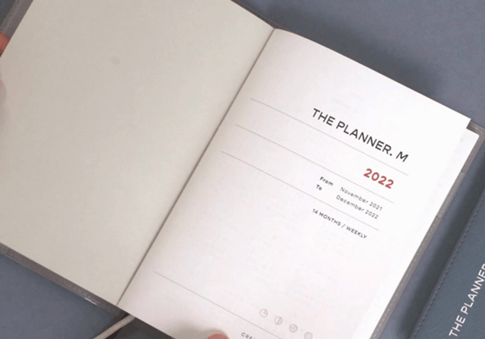 ICONIC 2022 Simple Medium Dated Weekly Diary Planner