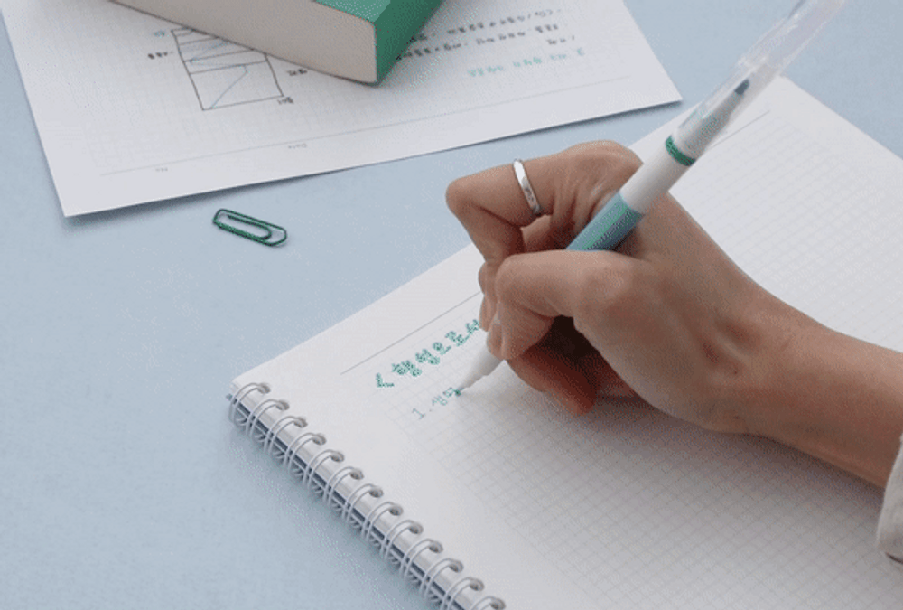 Perforated lined - ICONIC Perforated A4 Wirebound Grid Notebook