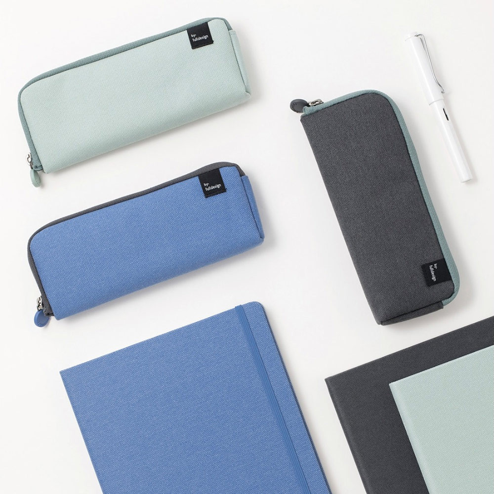 ୨୧ はるページ Kickline Triple Zip Storage Pouch