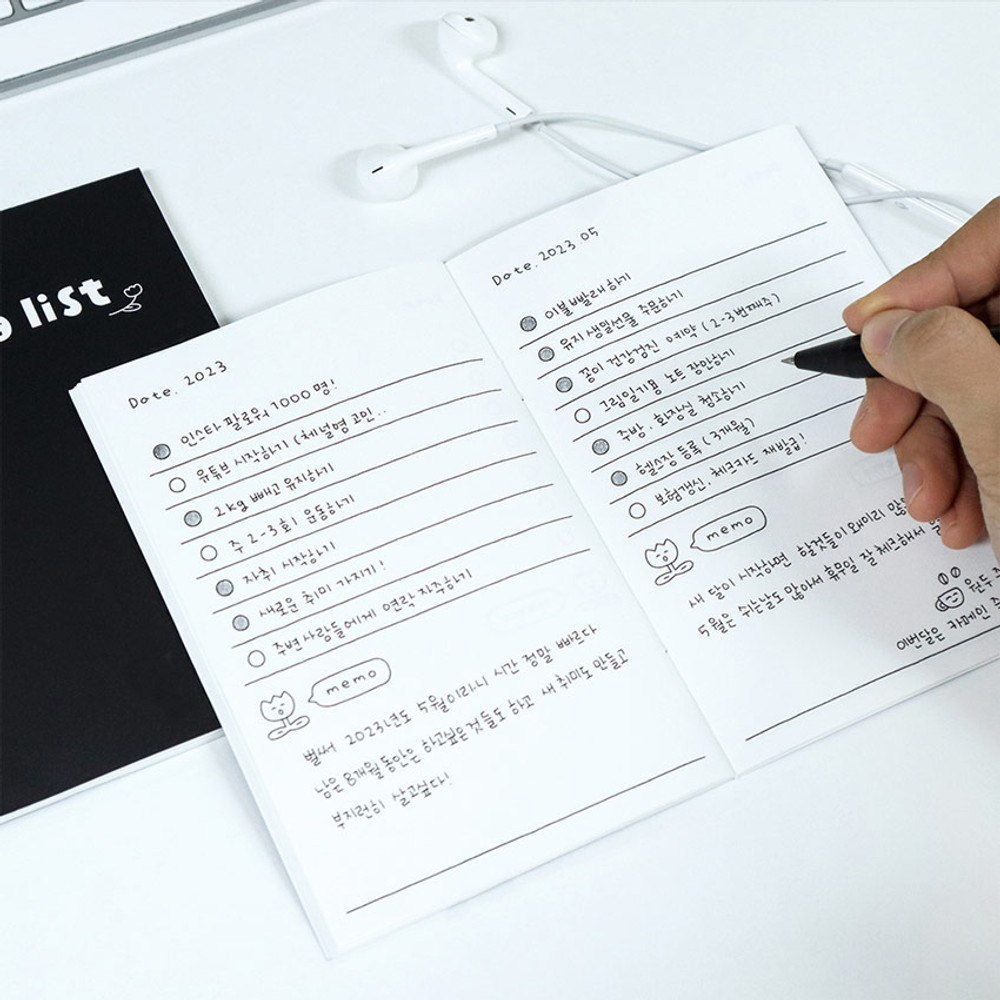 Usage example - Little Rough To Do List Small Notebook