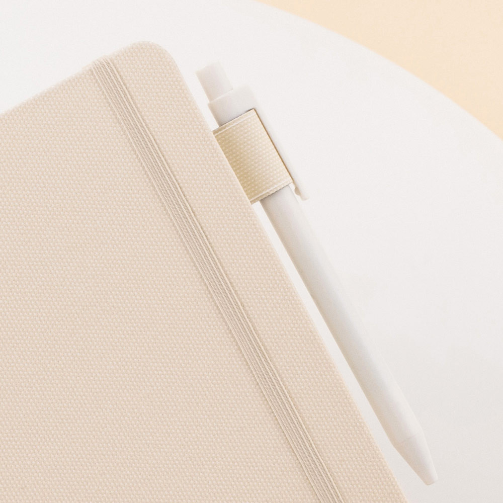 Pen holder - 2024 Making Memory Medium Dated Weekly Planner