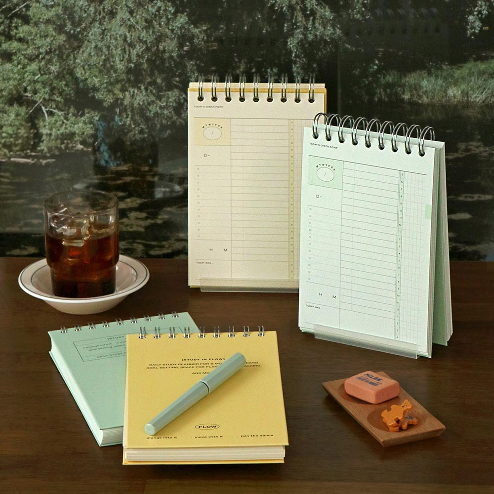 Iconic Flow 6 Months Desk Study Planner