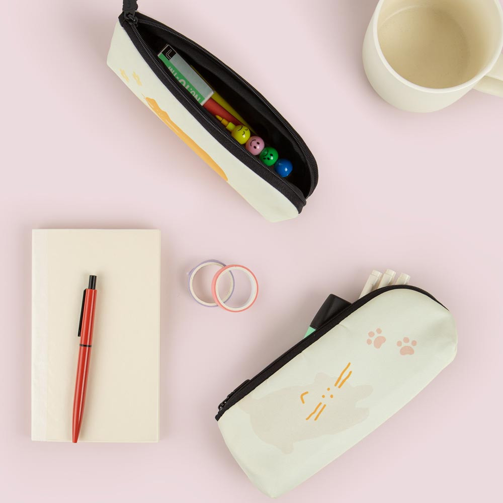 Usage example of All New Frame Three Little Kittens Pencil Case