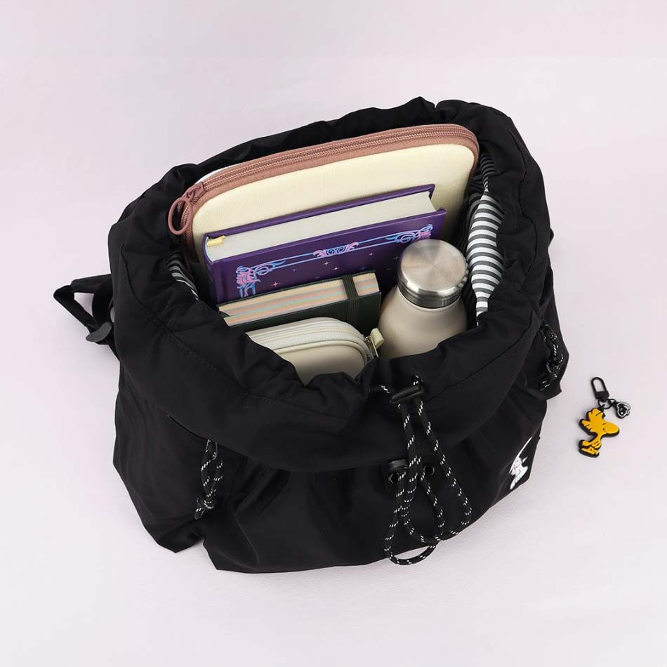 Snoopy Drawstring Backpack: Black Casual Daily Bag