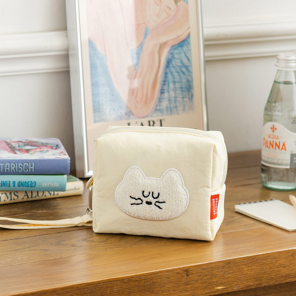 Romane Mogry Hug Zipper Pouch | Cute Cat Makeup Pouch