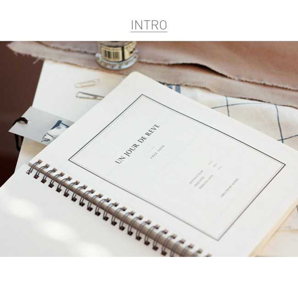Iconic Un jour de reve retro wirebound notebook
