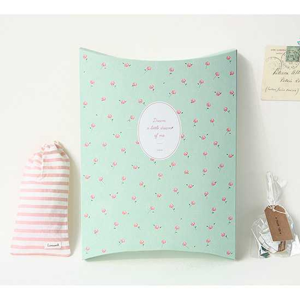 Livework Patterned gift paper bag large set of 2 styles ver.2