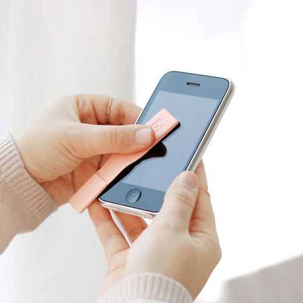 Iconic Walking in the air magnet multi holder earphone organizer