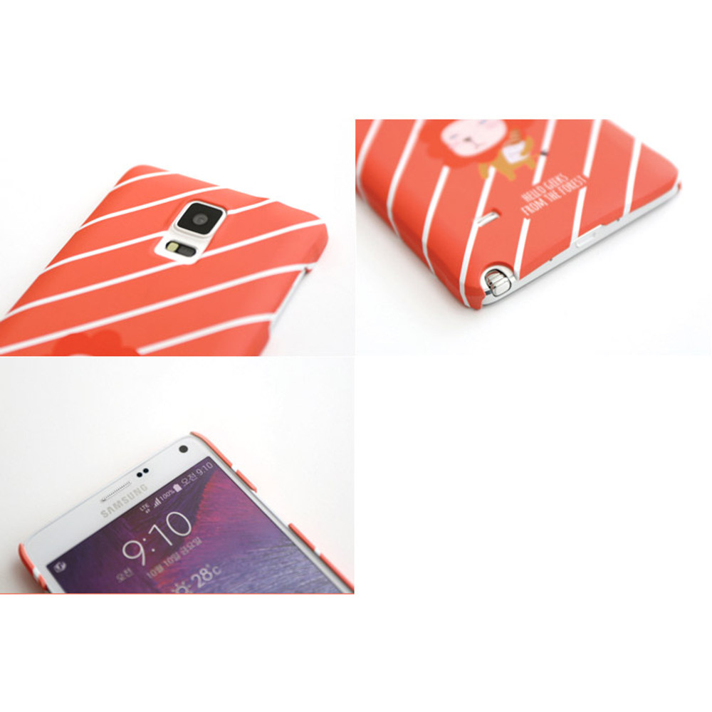 Detail of Hellogeeks from the forest pattern case for Galaxy Note 4