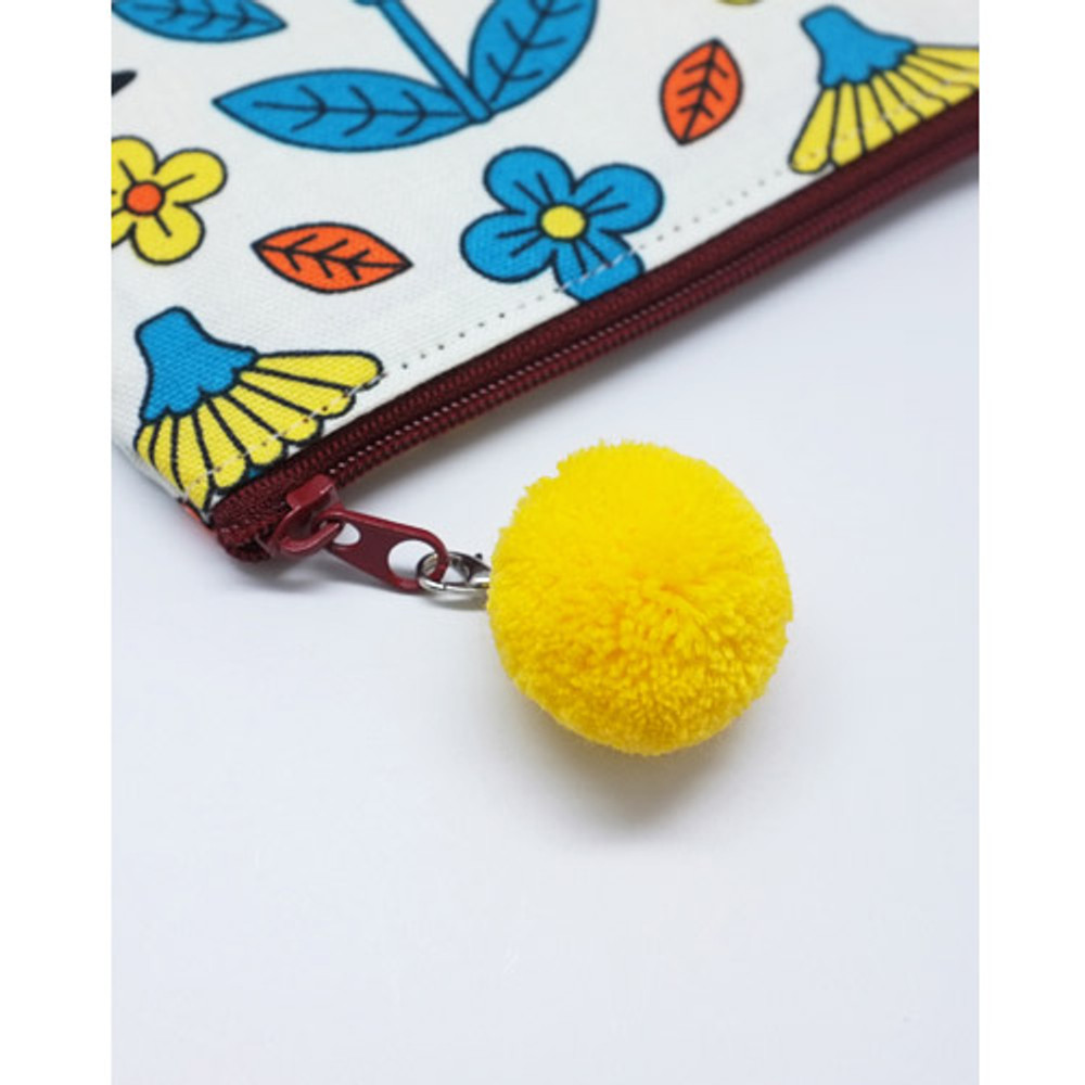 Detail of Tabom retro mini pocket pouch with pompom