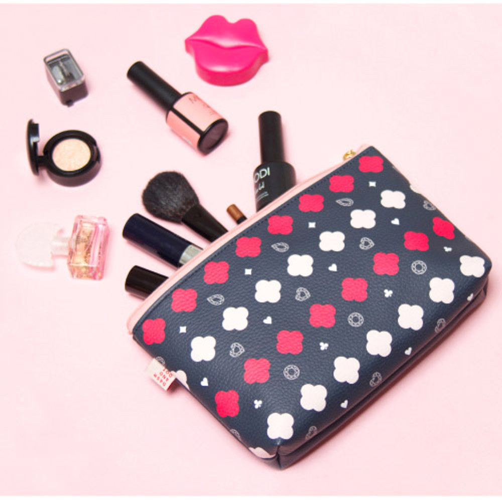 Blossom - Hello beauty pattern zipper pouch