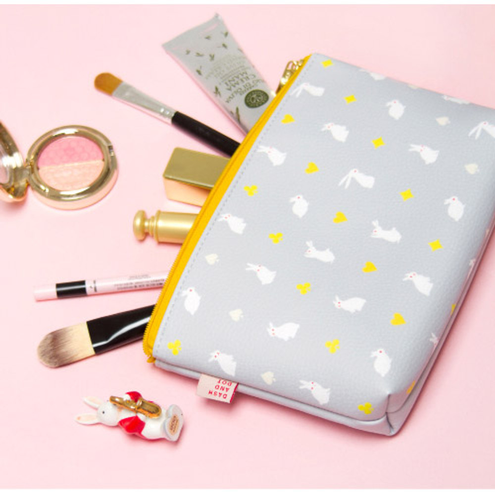 Rabbit - Hello beauty pattern zipper pouch