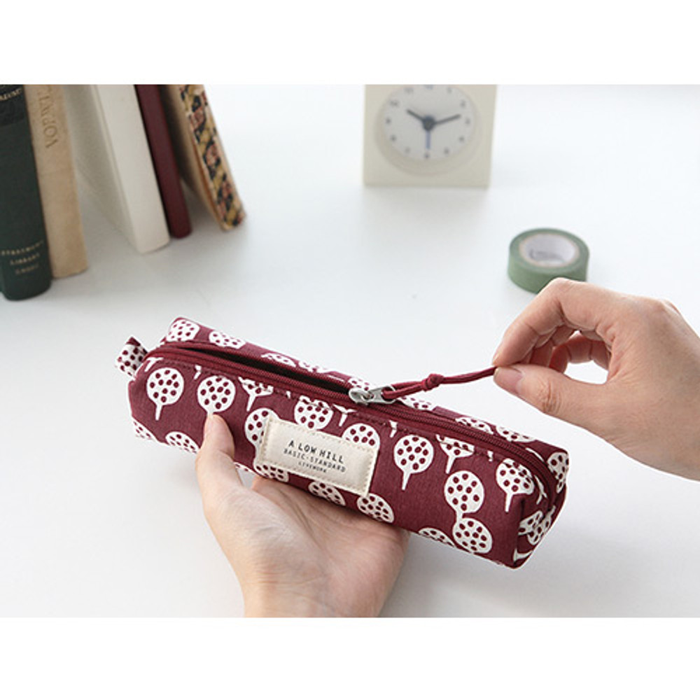 Basic pattern round zipper pencil case