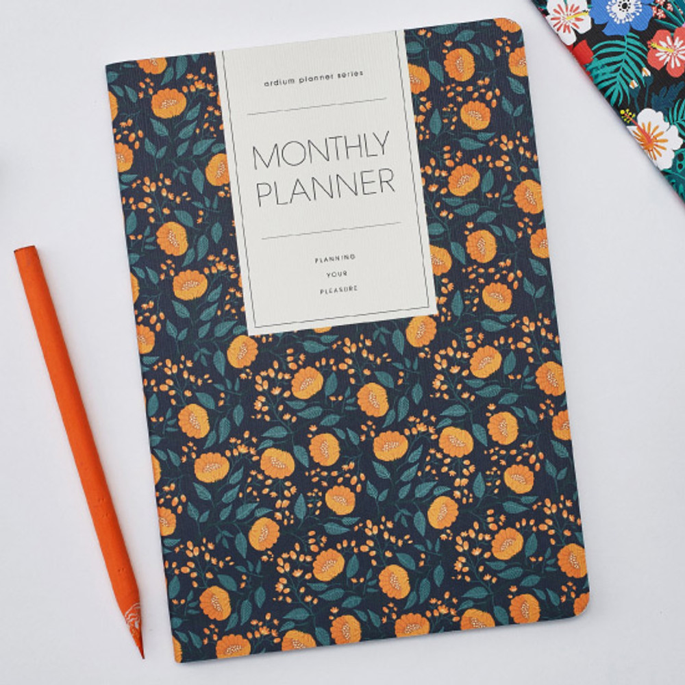 2016 Pattern monthly dated planner