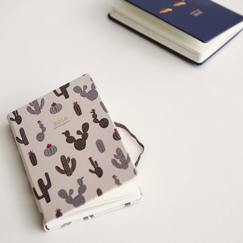 2016 Keep the memory undated daily diary