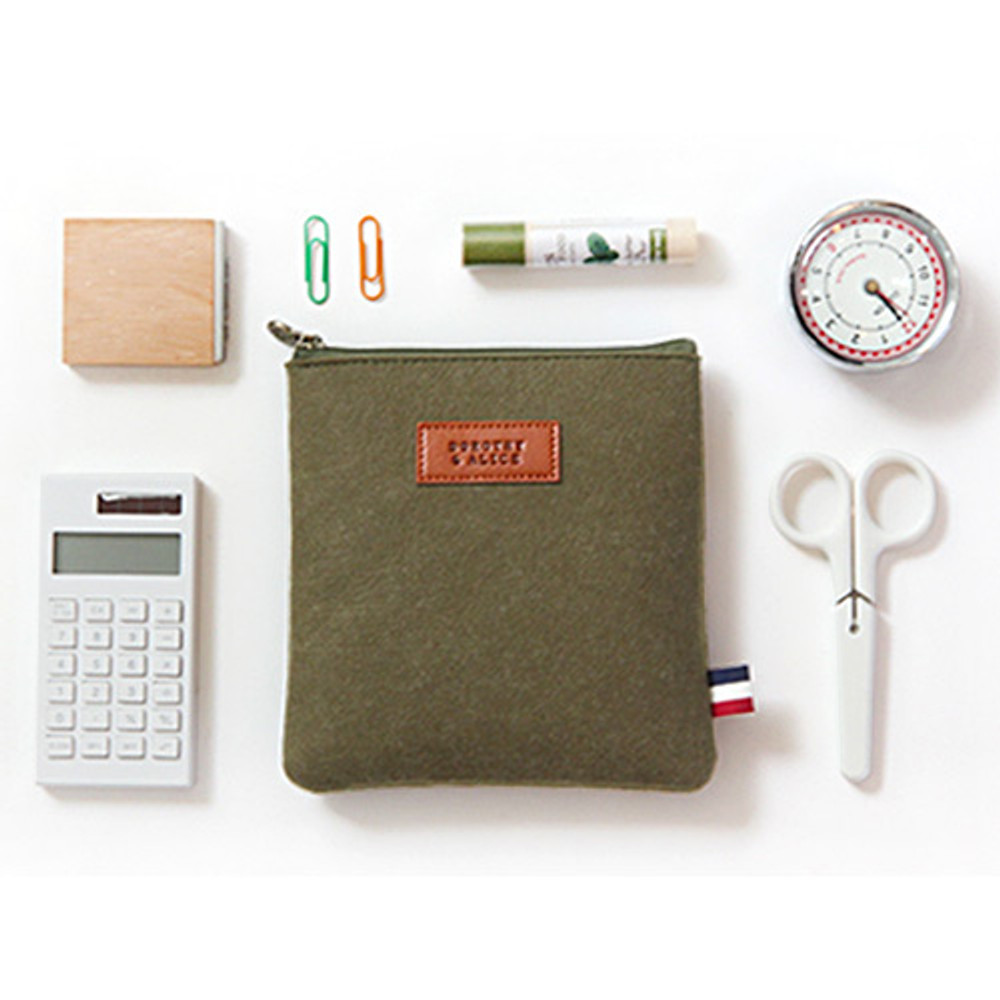 Olive - Dorothy and alice felt zipper pouch XS