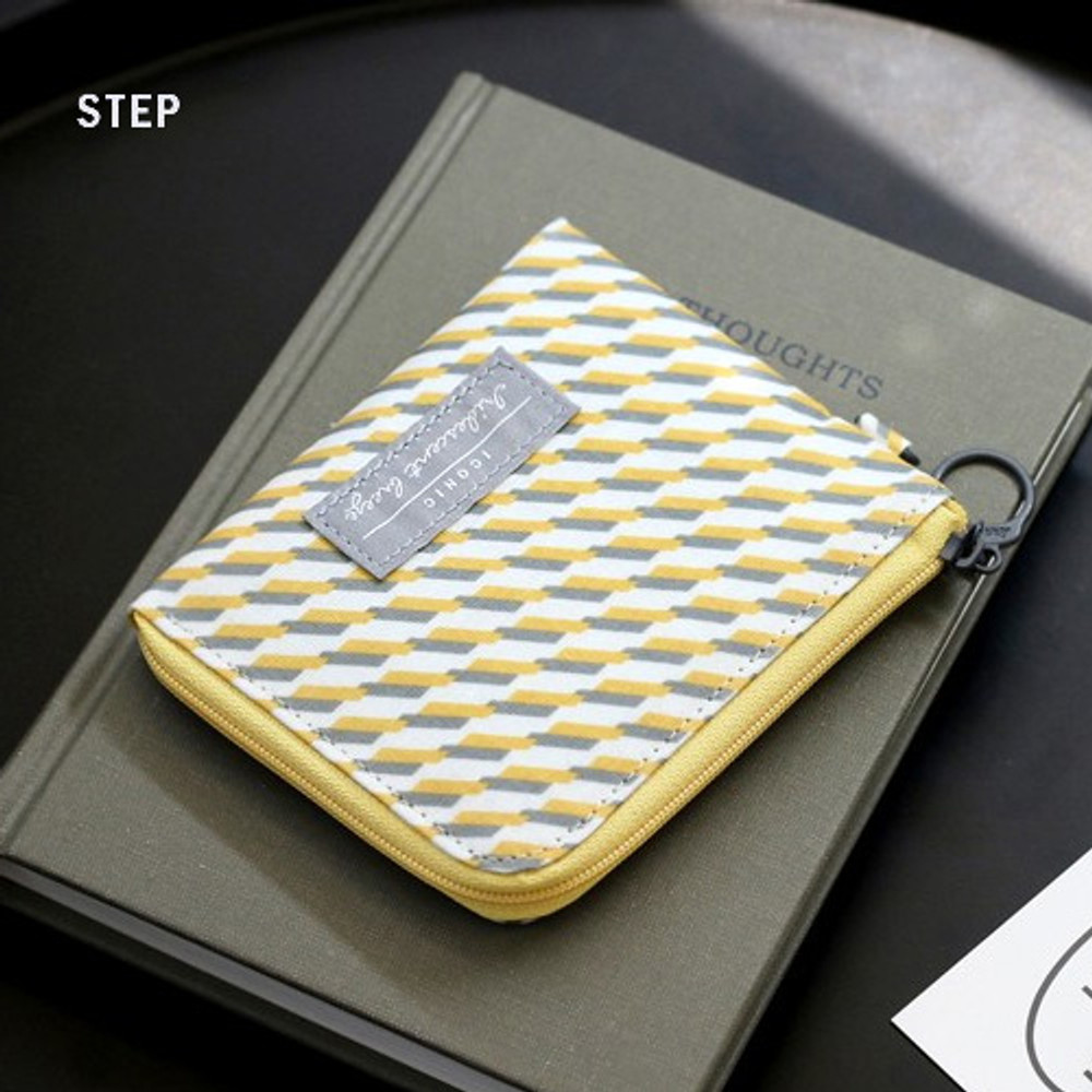 Step - Comely pattern half zip around wallet