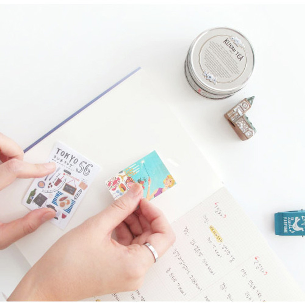 Free note - 2017 Dash and Dot Wish dated weekly diary