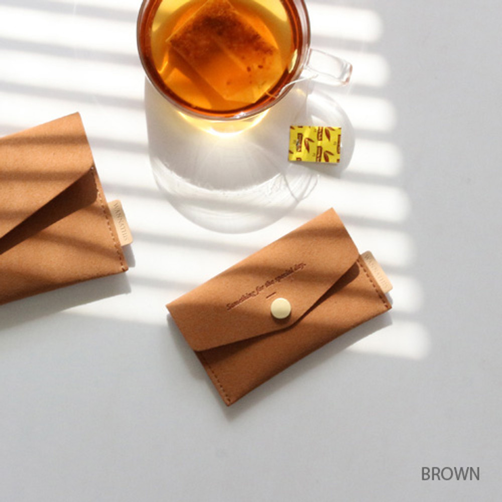 Brown - Wanna be chamude flat pocket card case