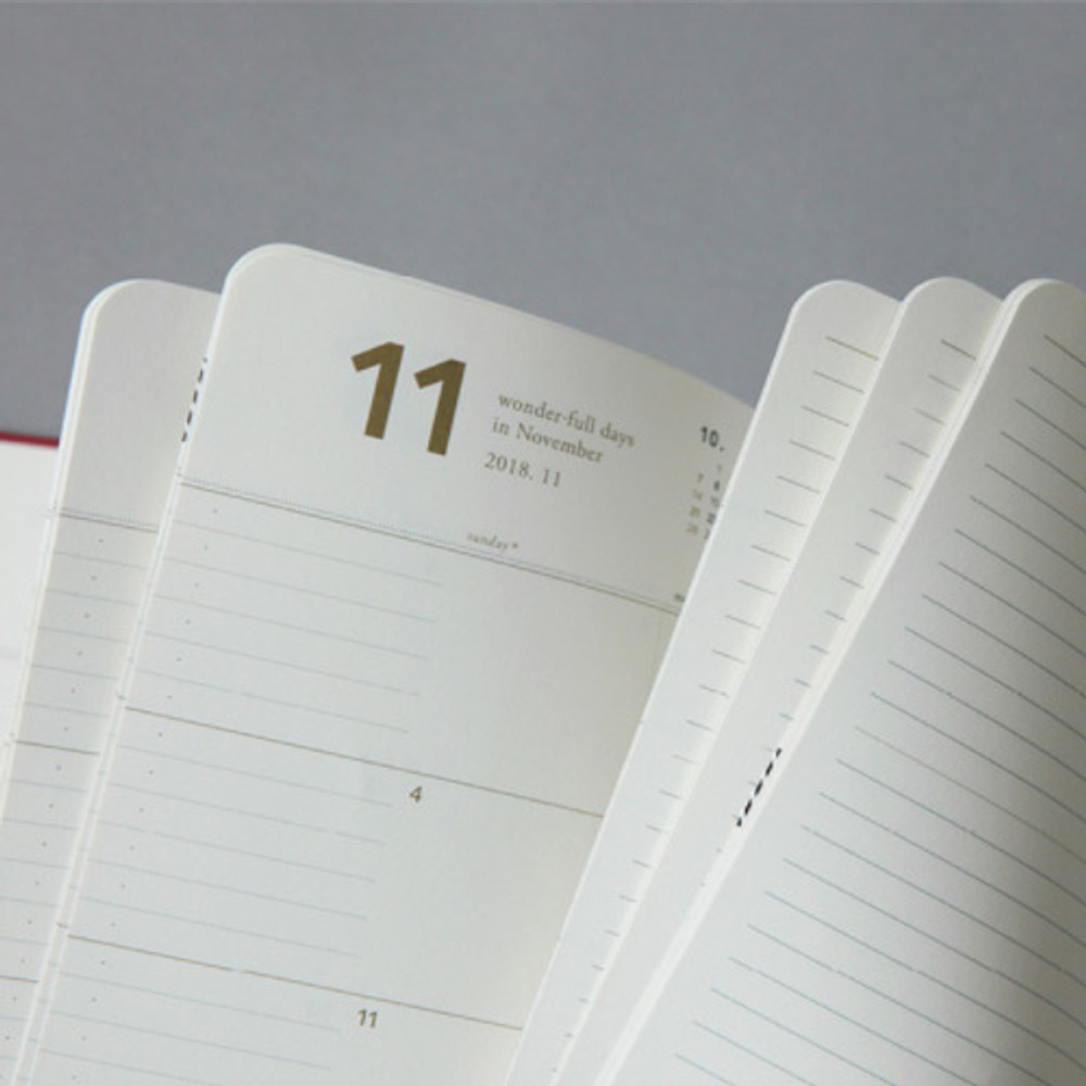 Detail of Notable memory B5 small dated monthly planner
