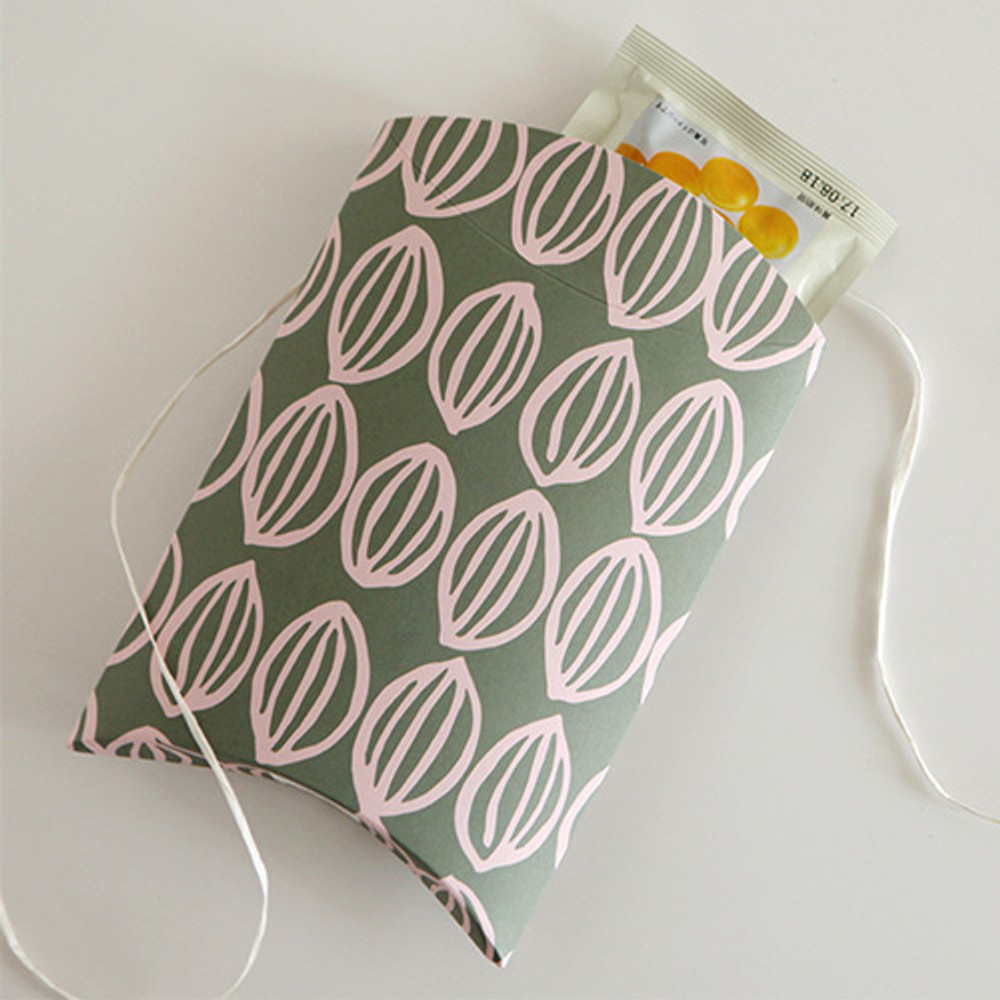 01 - For your heart pattern medium pillow paper gift box 