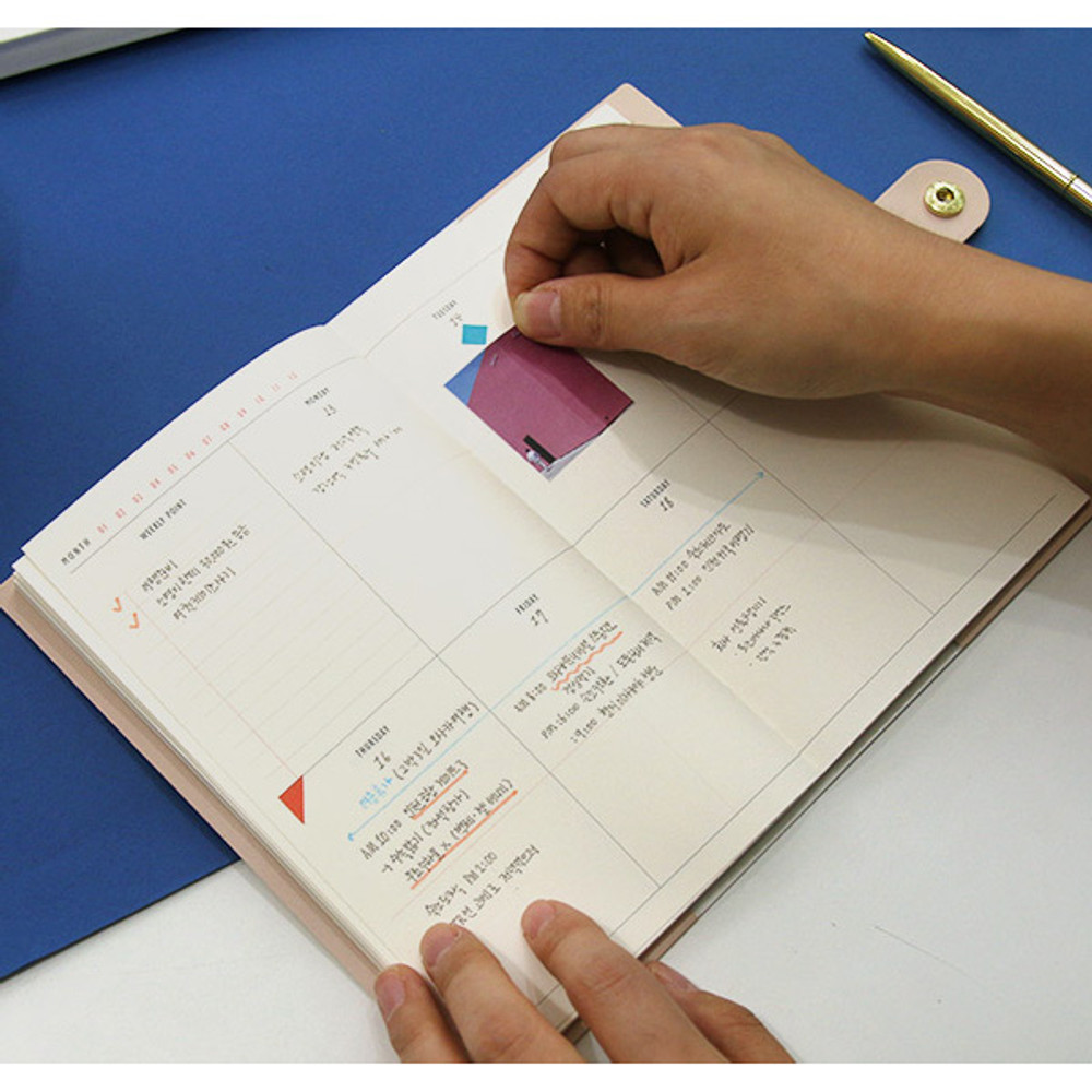 Weekly plan - Oui mais non medium undated weekly diary