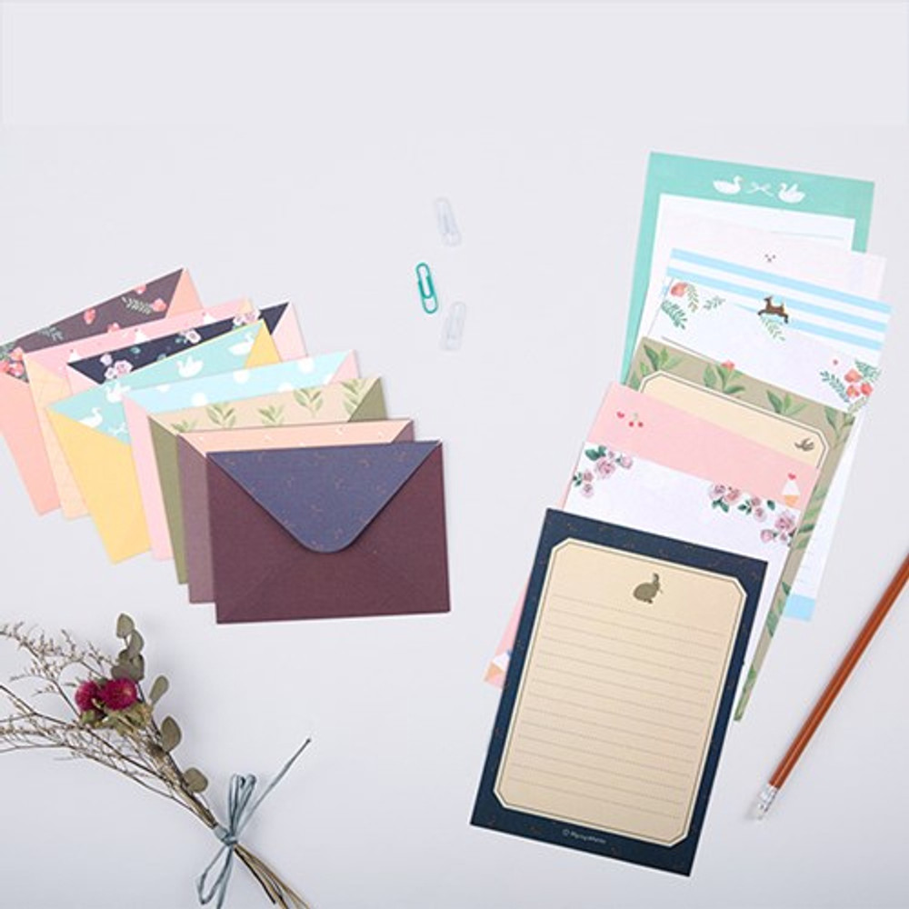 Flying Whales pattern letter paper and envelope set 