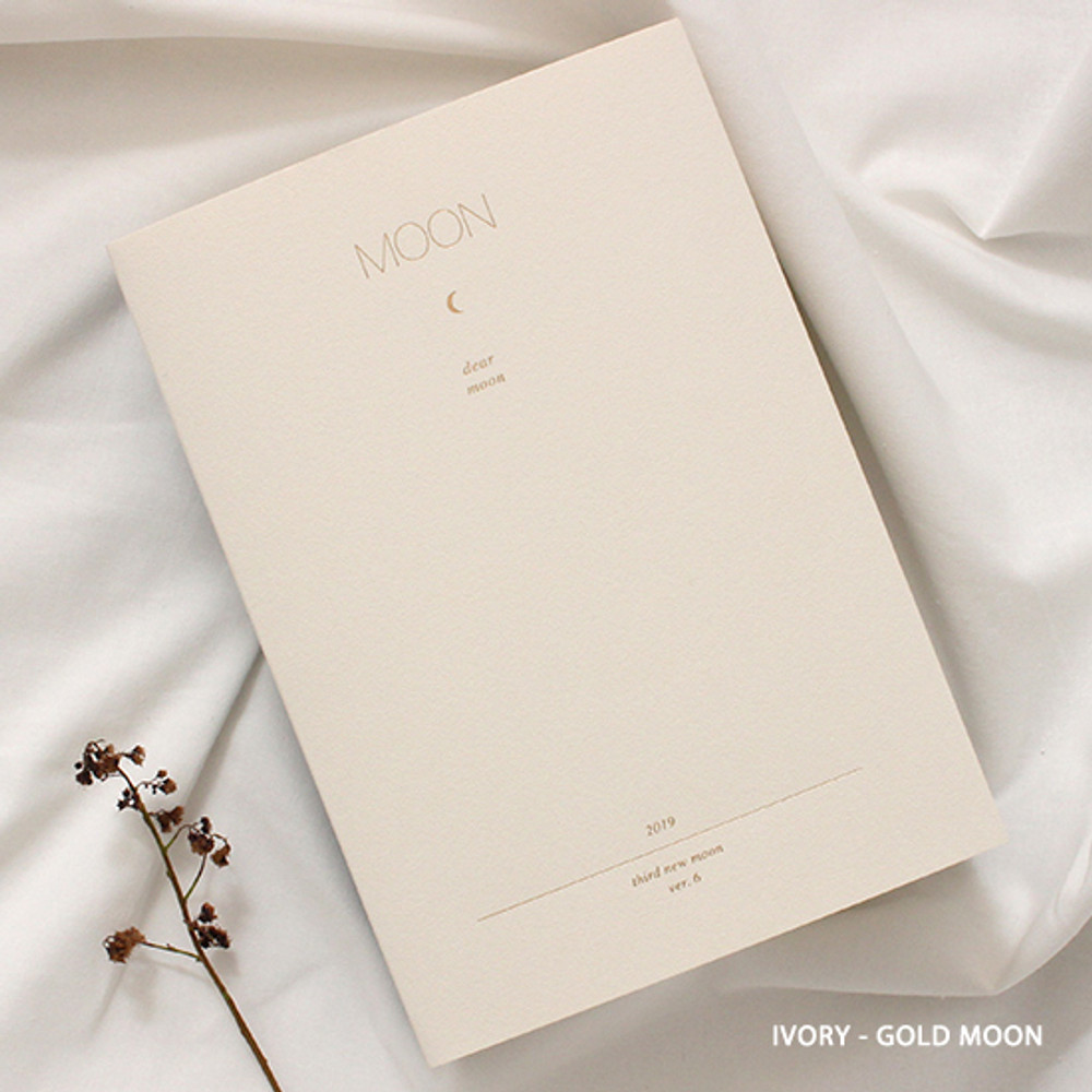 Ivory - 2019 Dear moon large dated weekly diary