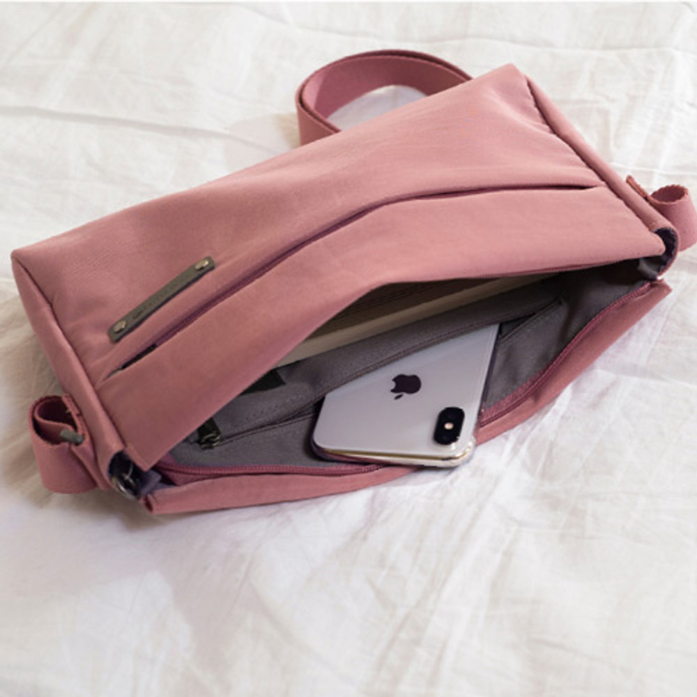 Travelus Phone Crossbody Bag