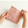 Example of use - Dailylike Embroidery rectangle fabric zipper pouch - Alpaca