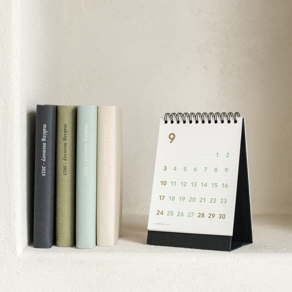 Iconic Simple flip perpetual standing desk calendar - fallindesign