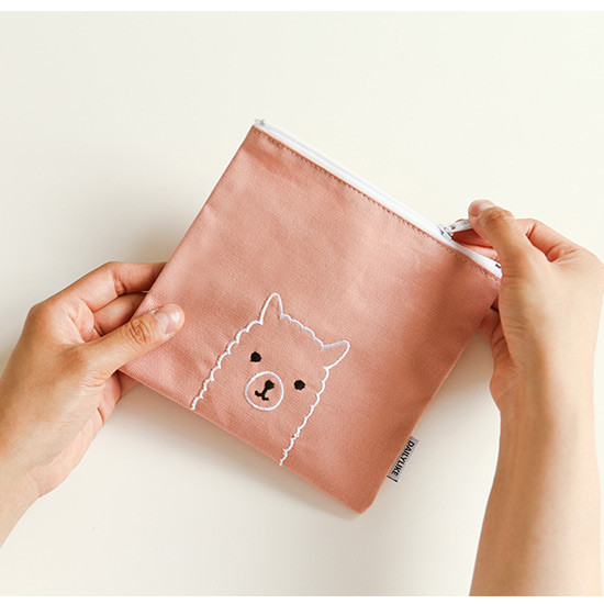 Dailylike Embroidery rectangle fabric zipper pouch Figure