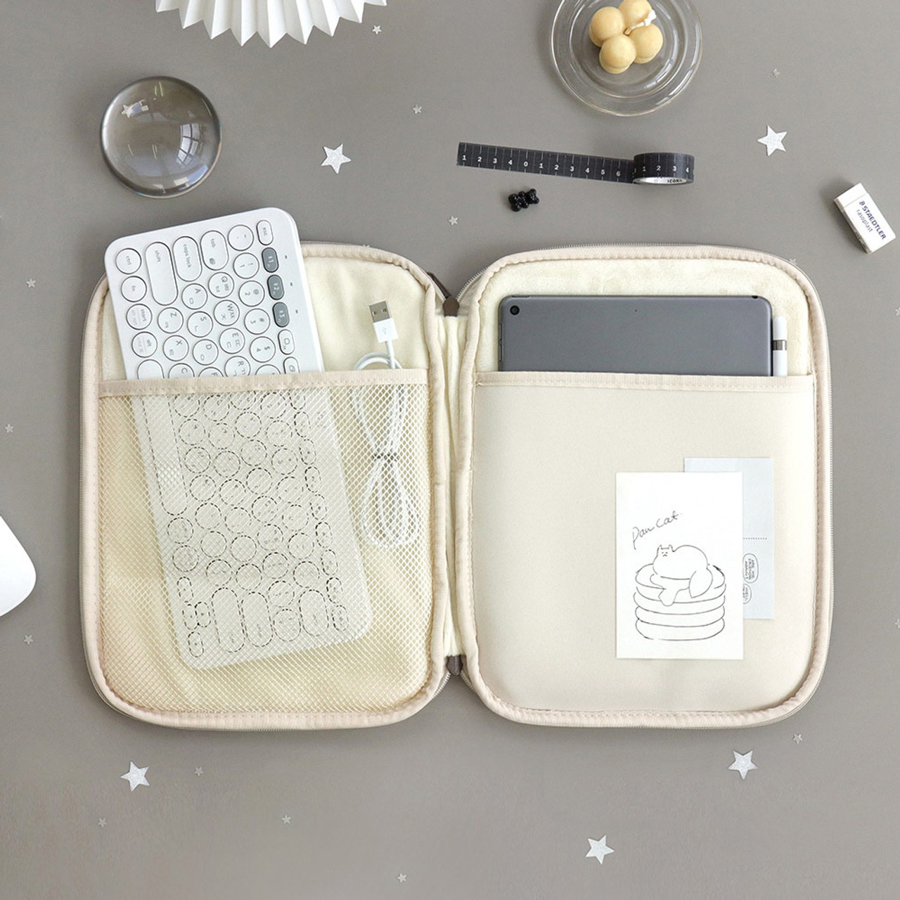 iPad・タブレットケース cozing Pillow notebook pouch_jacquard white Amazon.com: SAIJI Kindle Pillow Stand, iPad Stand Compatible